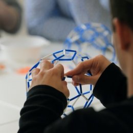 Élményműhely a karon