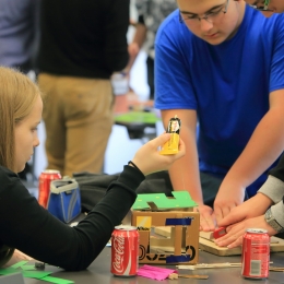 Élményműhely a karon