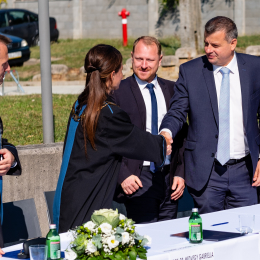 Ünnepi hangulat és újabb ipari együttműködések aláírása a PTE Műszaki és Informatikai Karának tanévnyitóján